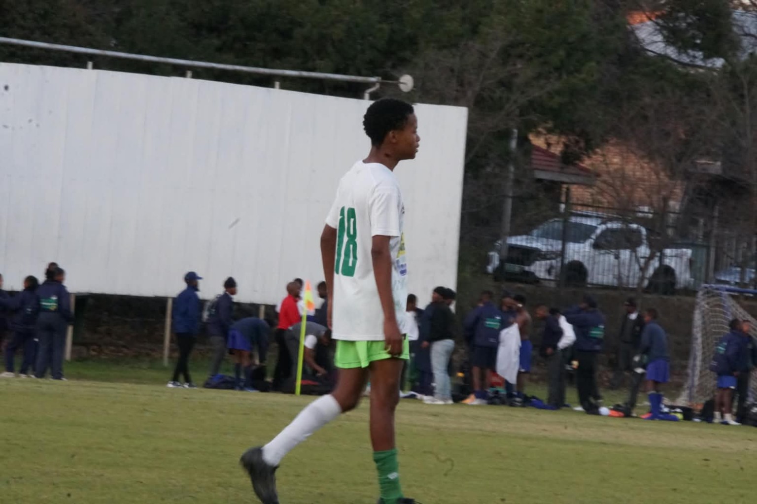 Kagisho Seereco playing football